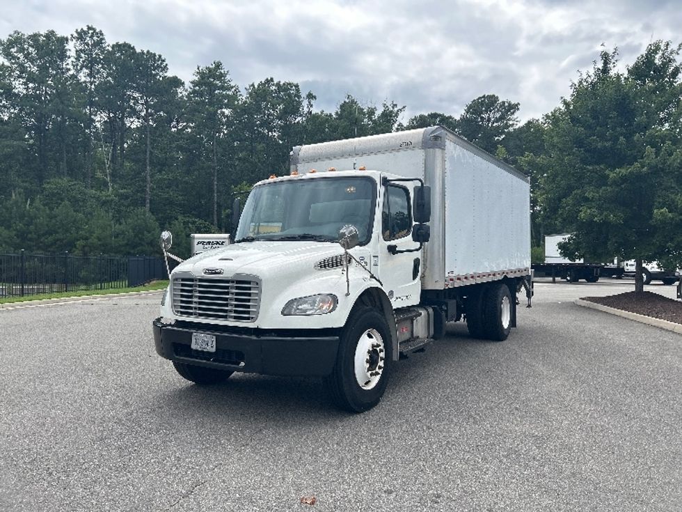 Medium Duty Box Truck-Light and Medium Duty Trucks-Freightliner-2020-M2-Prince George-VA-339,694\n\t\tmiles-$ 24,250 - Image 3