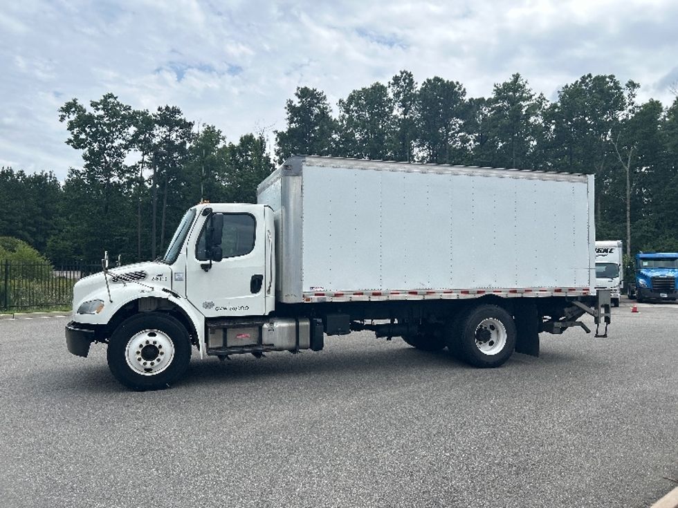 Medium Duty Box Truck-Light and Medium Duty Trucks-Freightliner-2020-M2-Prince George-VA-339,694\n\t\tmiles-$ 24,250 - Image 4