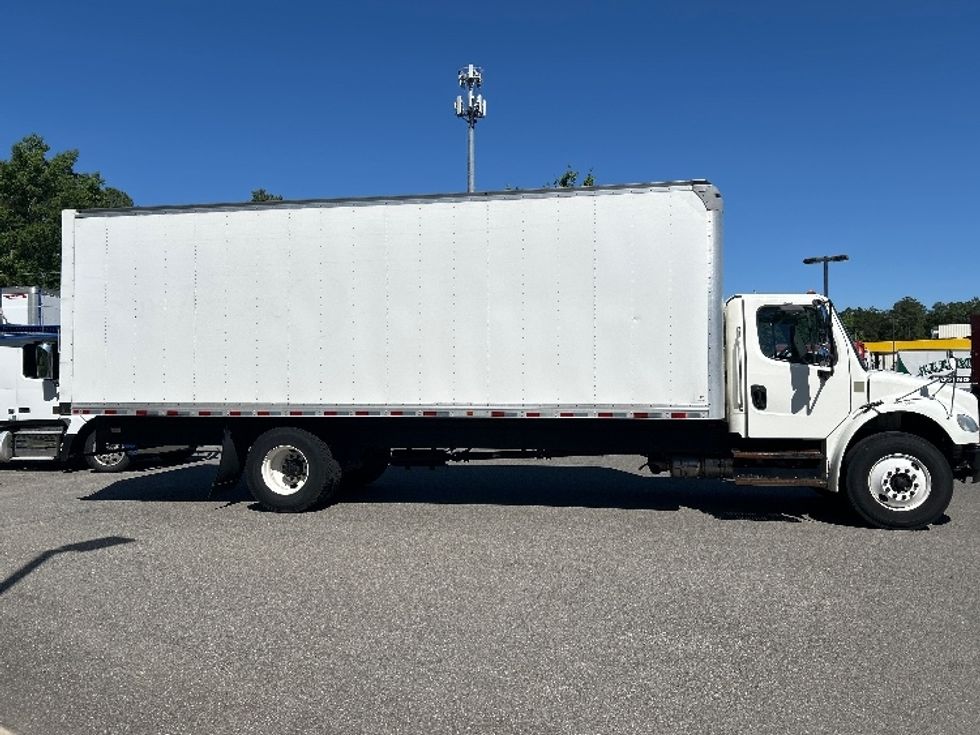Medium Duty Box Truck-Light and Medium Duty Trucks-Freightliner-2020-M2-Prince George-VA-355,430\n\t\tmiles-$ 22,250 - Image 15