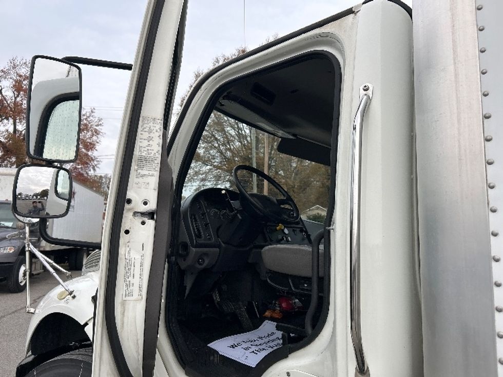 Medium Duty Box Truck-Light and Medium Duty Trucks-Freightliner-2020-M2-Prince George-VA-71,649\n\t\tmiles-$ 69,500 - Image 16