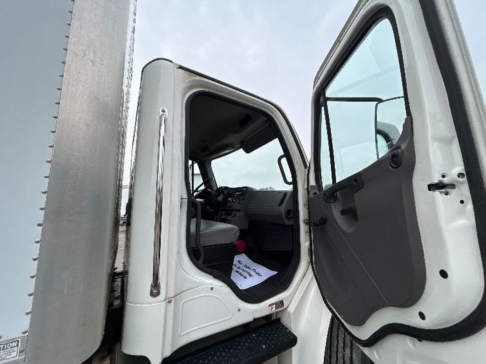 Medium Duty Box Truck-Light and Medium Duty Trucks-Freightliner-2020-M2-Prince George-VA-71,649\n\t\tmiles-$ 69,500 - Image 19