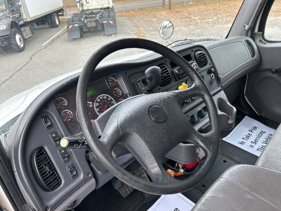 Medium Duty Box Truck-Light and Medium Duty Trucks-Freightliner-2020-M2-Prince George-VA-71,649\n\t\tmiles-$ 69,500 - Image 29