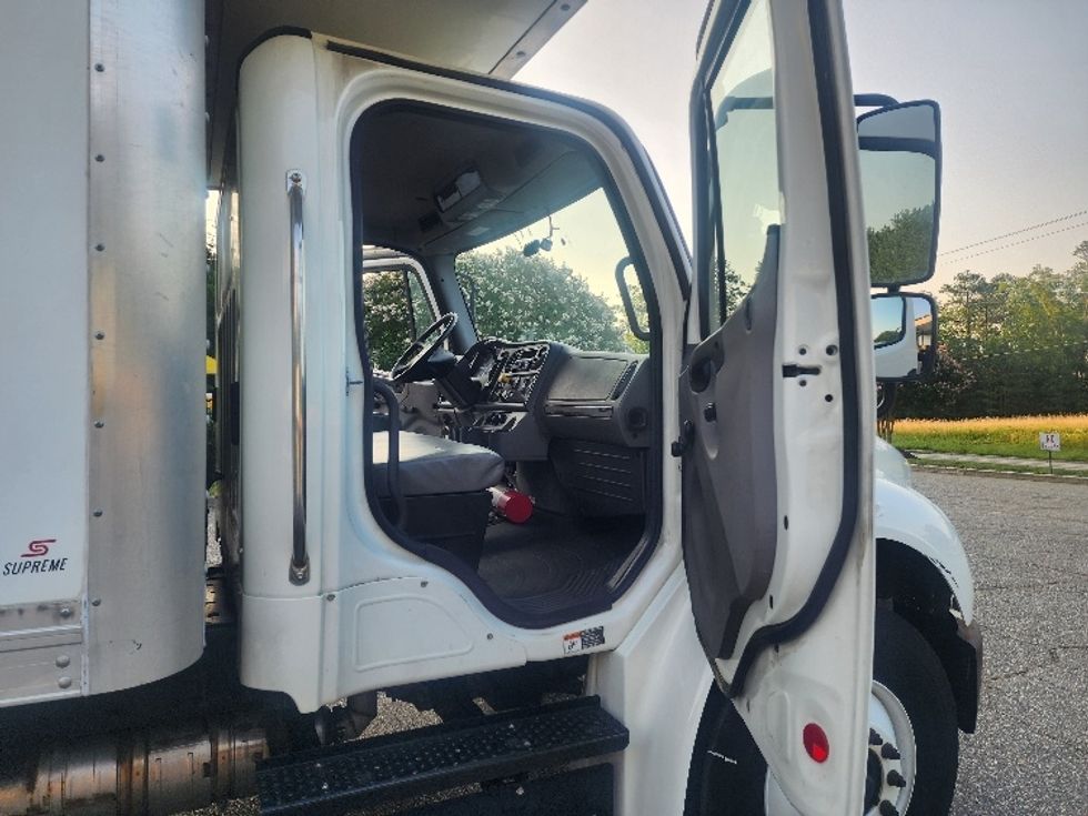 Medium Duty Box Truck-Light and Medium Duty Trucks-Freightliner-2020-M2-Prince George-VA-84,421\n\t\tmiles-$ 64,250 - Image 20