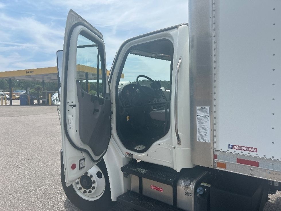 Medium Duty Box Truck-Light and Medium Duty Trucks-Freightliner-2020-M2-Prince George-VA-92,456\n\t\tmiles-$ 73,000 - Image 16