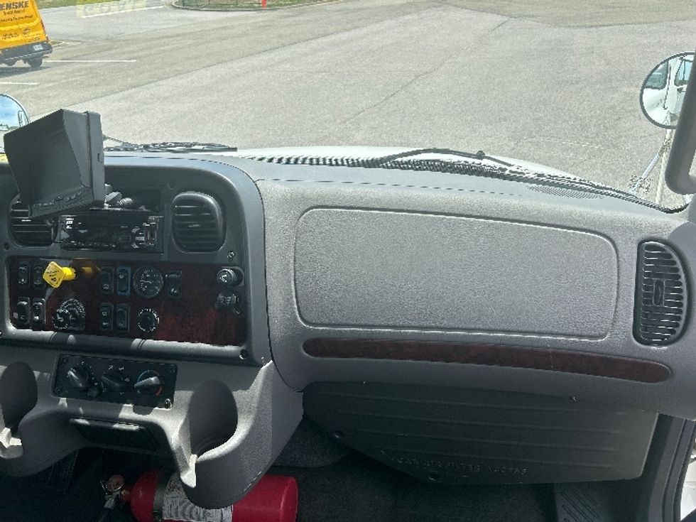 Medium Duty Box Truck-Light and Medium Duty Trucks-Freightliner-2020-M2-Prince George-VA-92,456\n\t\tmiles-$ 73,000 - Image 21