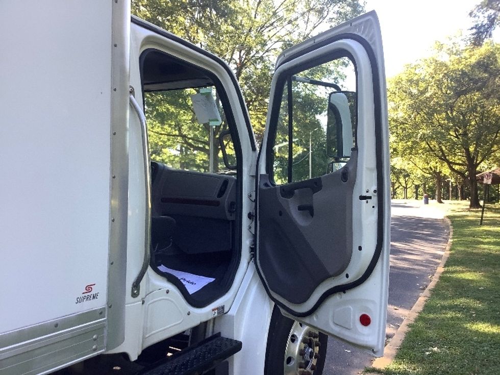 Medium Duty Box Truck-Light and Medium Duty Trucks-Freightliner-2020-M2-Reading-PA-313,424\n\t\tmiles-$ 27,000 - Image 20