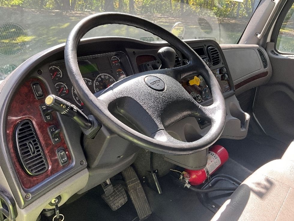 Medium Duty Box Truck-Light and Medium Duty Trucks-Freightliner-2020-M2-Reading-PA-416,302\n\t\tmiles-$ 23,000 - Image 17