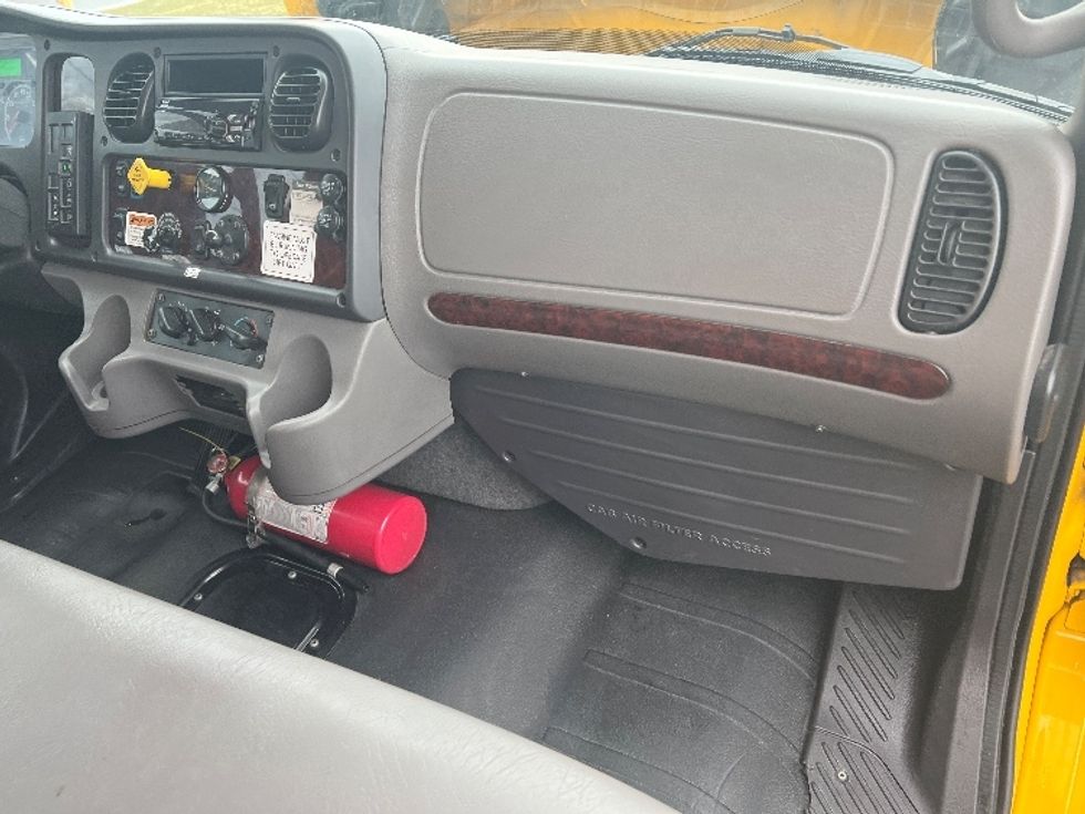 Medium Duty Box Truck-Light and Medium Duty Trucks-Freightliner-2020-M2-Rochester-NY-173,875\n\t\tmiles-$ 41,000 - Image 21