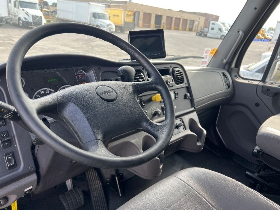 Medium Duty Box Truck-Light and Medium Duty Trucks-Freightliner-2020-M2-Rochester-NY-192,490\n\t\tmiles-$ 43,000 - Image 15