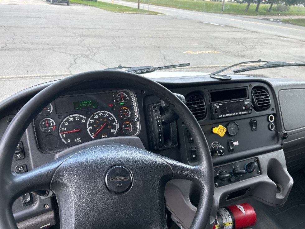 Medium Duty Box Truck-Light and Medium Duty Trucks-Freightliner-2020-M2-Rochester-NY-203,208\n\t\tmiles-$ 50,250 - Image 17