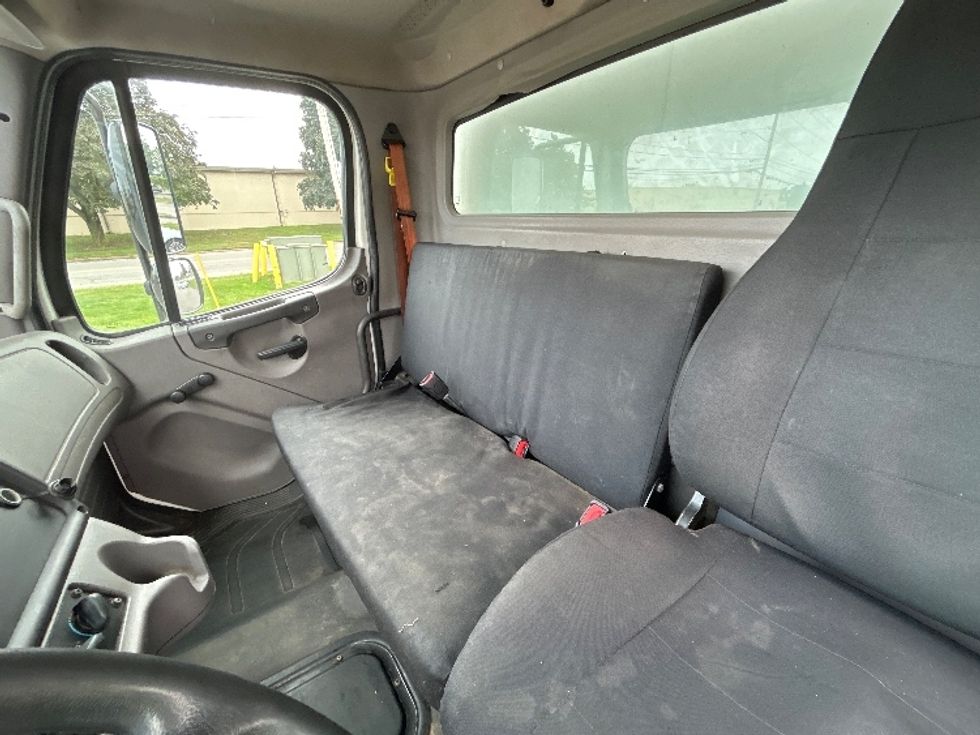 Medium Duty Box Truck-Light and Medium Duty Trucks-Freightliner-2020-M2-Rochester-NY-203,208\n\t\tmiles-$ 50,250 - Image 19