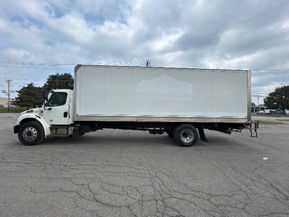 Medium Duty Box Truck-Light and Medium Duty Trucks-Freightliner-2020-M2-Rochester-NY-203,208\n\t\tmiles-$ 50,250 - Image 4