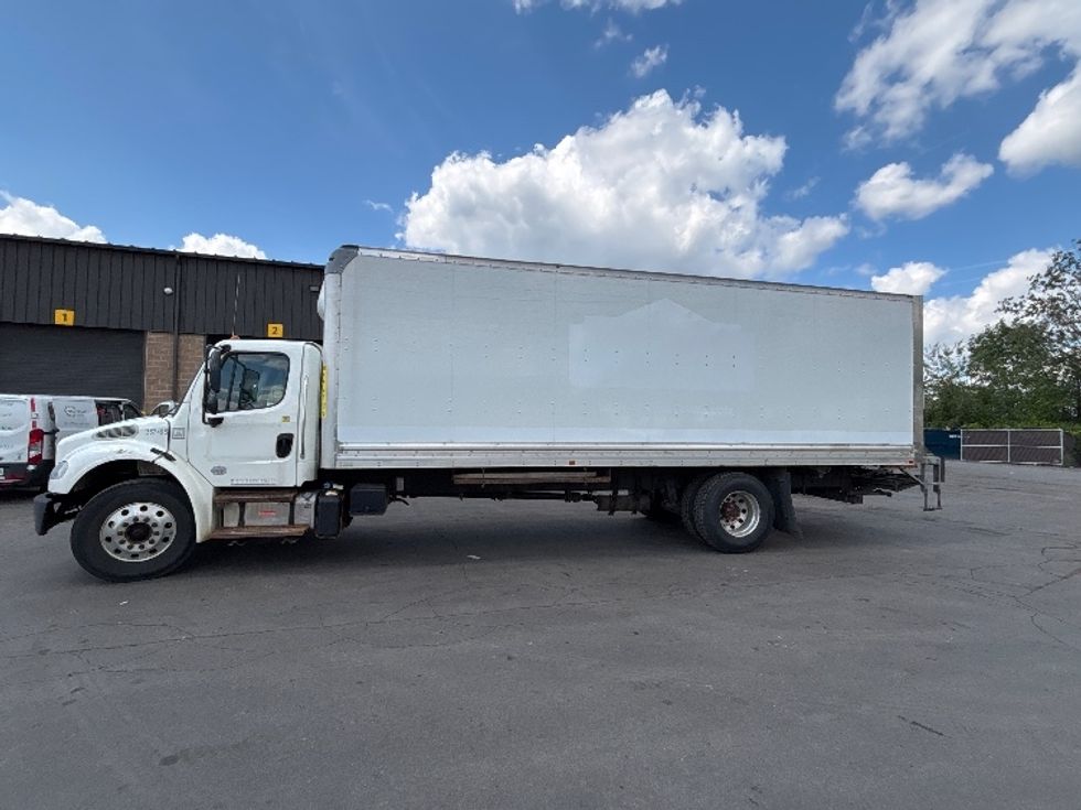 Medium Duty Box Truck-Light and Medium Duty Trucks-Freightliner-2020-M2-Rochester-NY-204,360\n\t\tmiles-$ 52,000 - Image 4