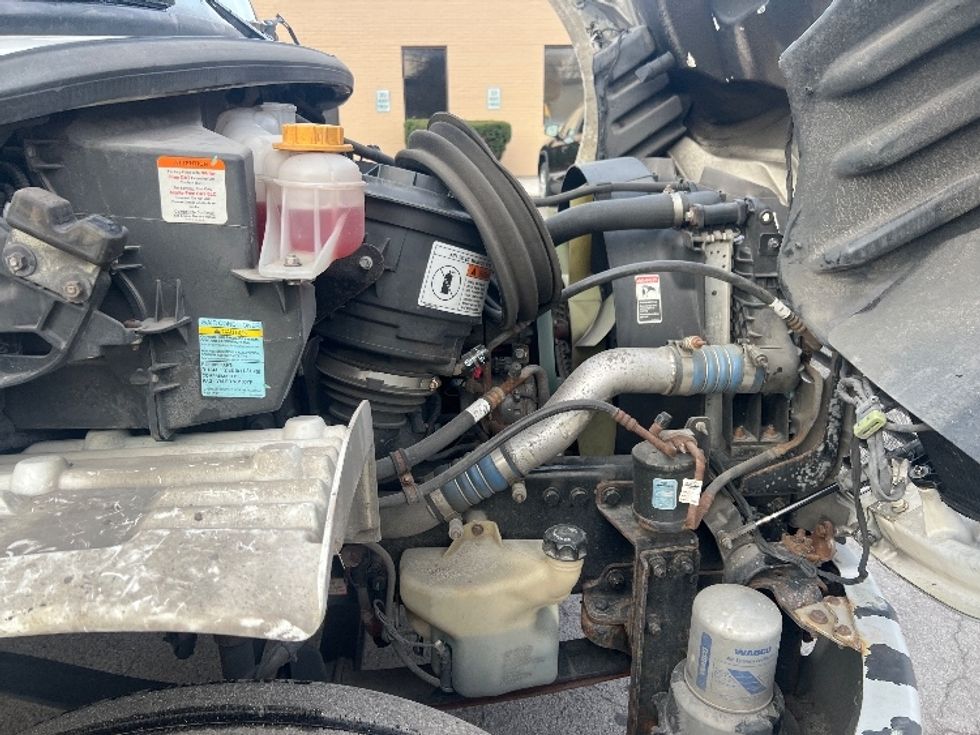 Medium Duty Box Truck-Light and Medium Duty Trucks-Freightliner-2020-M2-Rochester-NY-206,634\n\t\tmiles-$ 37,250 - Image 23