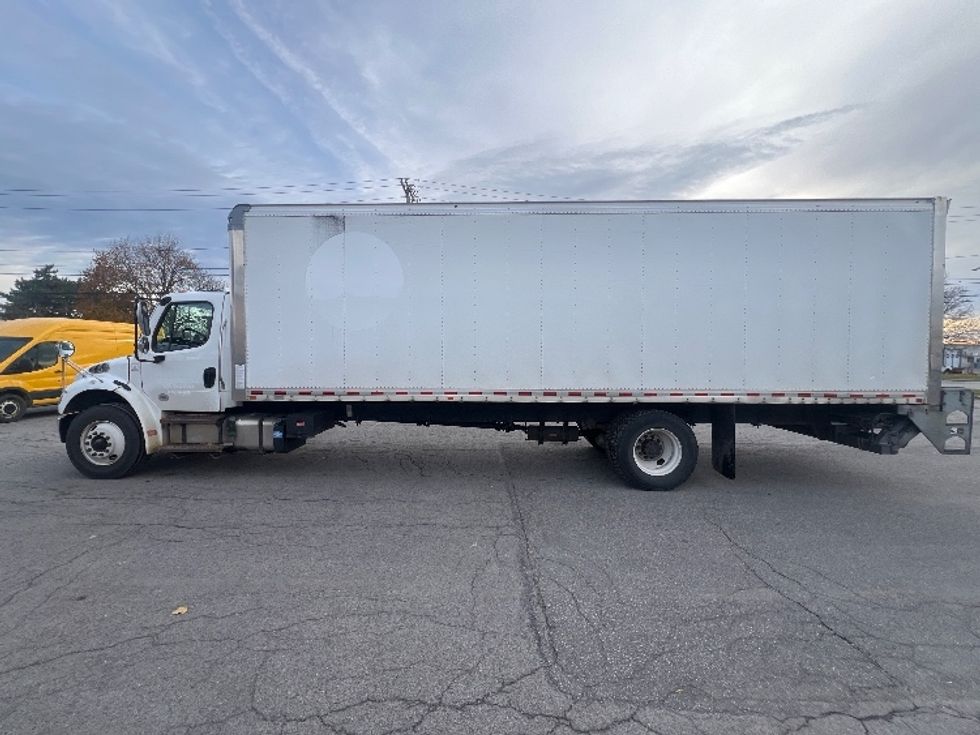 Medium Duty Box Truck-Light and Medium Duty Trucks-Freightliner-2020-M2-Rochester-NY-206,634\n\t\tmiles-$ 37,250 - Image 4
