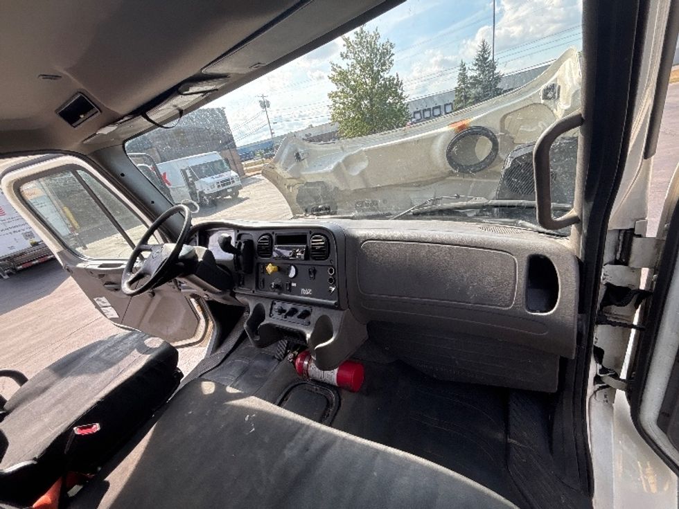 Medium Duty Box Truck-Light and Medium Duty Trucks-Freightliner-2020-M2-Rochester-NY-216,310\n\t\tmiles-$ 47,750 - Image 20