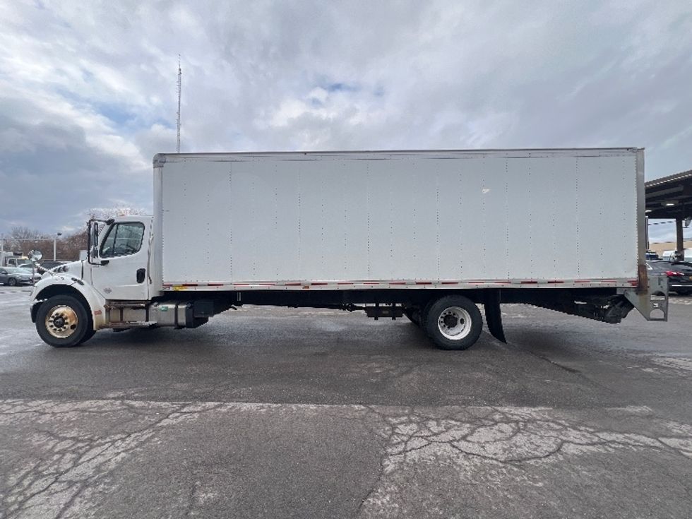 Medium Duty Box Truck-Light and Medium Duty Trucks-Freightliner-2020-M2-Rochester-NY-281,246\n\t\tmiles-$ 29,250 - Image 4
