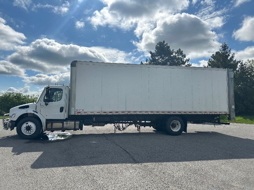 Medium Duty Box Truck-Light and Medium Duty Trucks-Freightliner-2020-M2-Rochester-NY-425,391\n\t\tmiles-$ 23,250 - Image 4