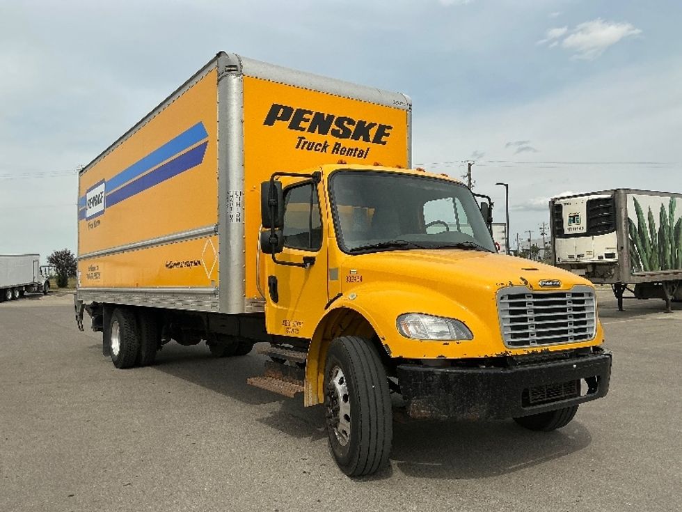 Medium Duty Box Truck-Light and Medium Duty Trucks-Freightliner-2020-M2-Rocky View County-AB-254,142\n\t\tkm-$ 67,250 - Image 1