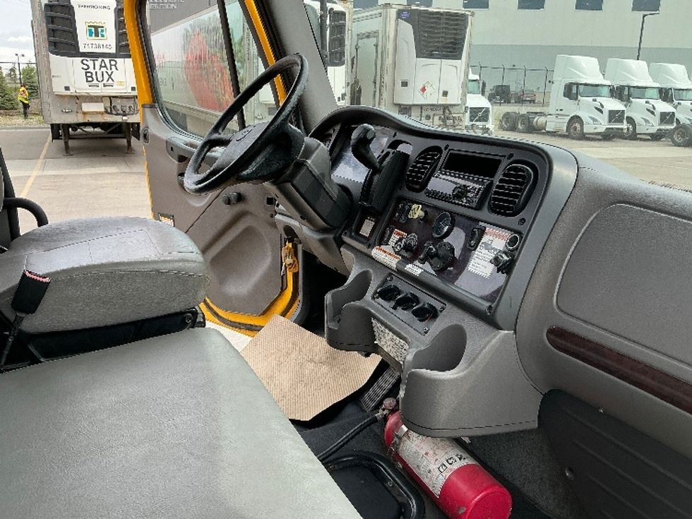 Medium Duty Box Truck-Light and Medium Duty Trucks-Freightliner-2020-M2-Rocky View County-AB-254,142\n\t\tkm-$ 67,250 - Image 22
