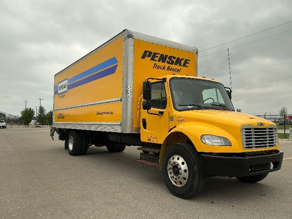 Medium Duty Box Truck-Light and Medium Duty Trucks-Freightliner-2020-M2-Rocky View County-AB-295,070\n\t\tkm-$ 62,750 - Image 1