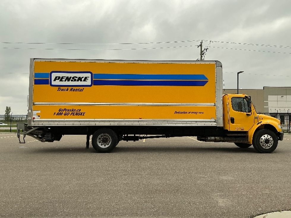 Medium Duty Box Truck-Light and Medium Duty Trucks-Freightliner-2020-M2-Rocky View County-AB-295,070\n\t\tkm-$ 62,750 - Image 15