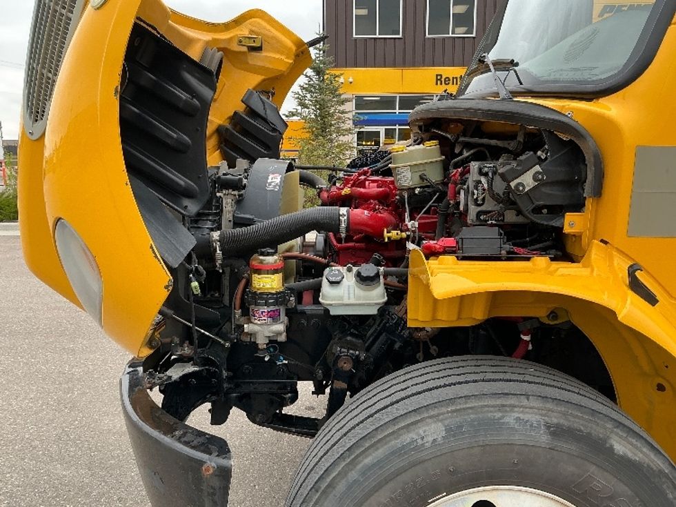 Medium Duty Box Truck-Light and Medium Duty Trucks-Freightliner-2020-M2-Rocky View County-AB-295,070\n\t\tkm-$ 62,750 - Image 24