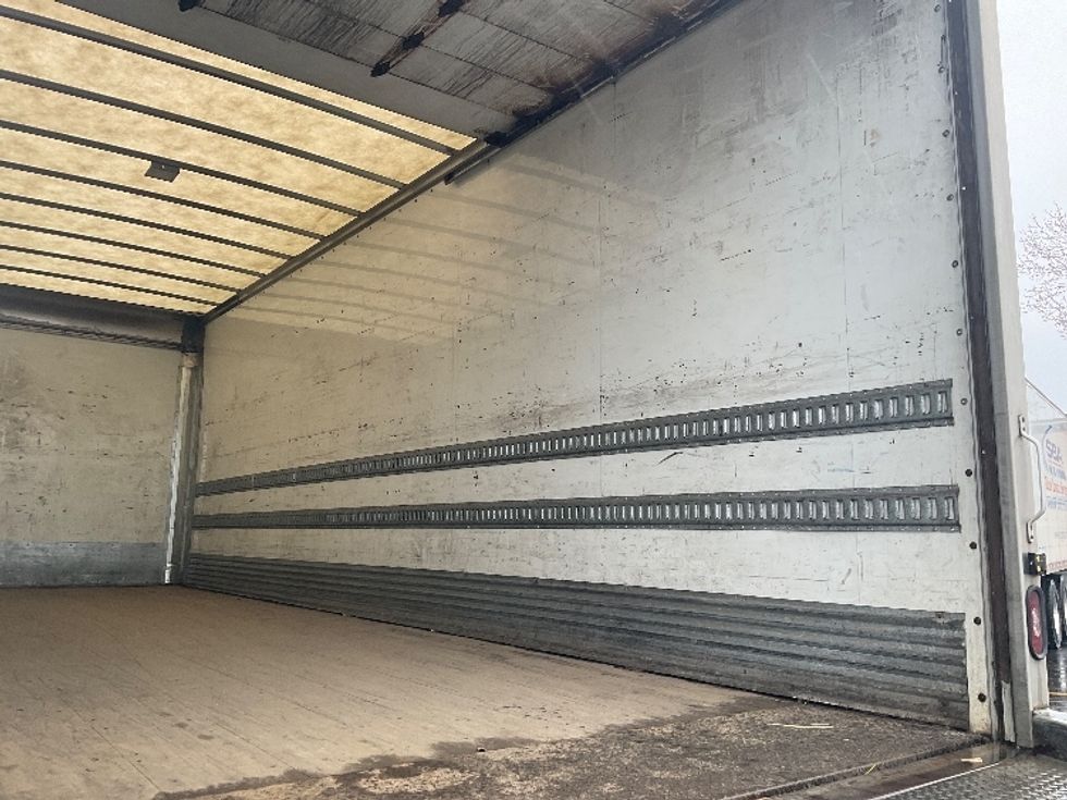 Medium Duty Box Truck-Light and Medium Duty Trucks-Freightliner-2020-M2-Romulus-MI-136,944\n\t\tmiles-$ 63,000 - Image 12