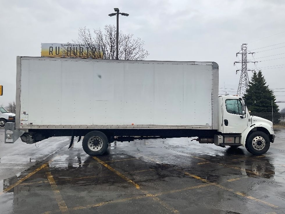 Medium Duty Box Truck-Light and Medium Duty Trucks-Freightliner-2020-M2-Romulus-MI-136,944\n\t\tmiles-$ 63,000 - Image 15