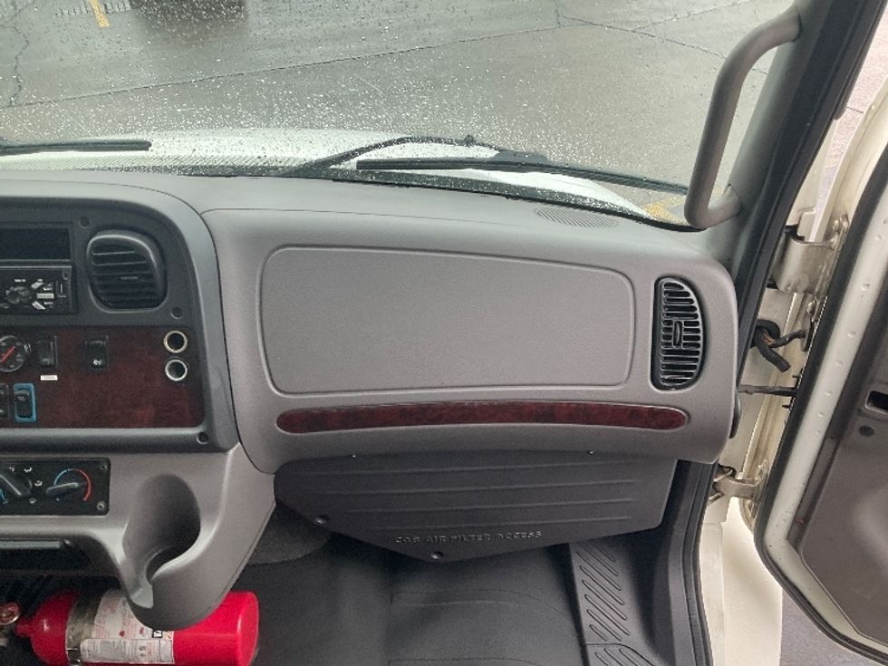 Medium Duty Box Truck-Light and Medium Duty Trucks-Freightliner-2020-M2-Romulus-MI-136,944\n\t\tmiles-$ 63,000 - Image 21