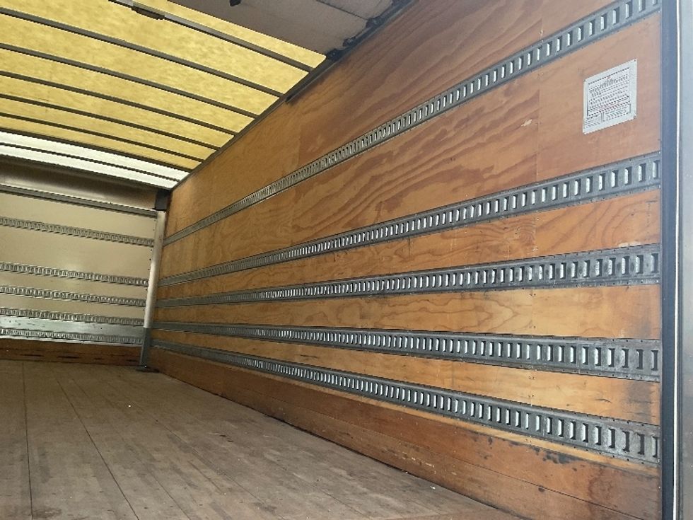 Medium Duty Box Truck-Light and Medium Duty Trucks-Freightliner-2020-M2-Romulus-MI-283,570\n\t\tmiles-$ 36,500 - Image 12