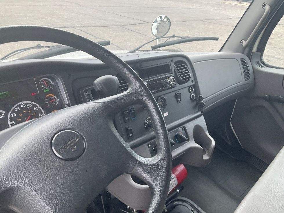 Medium Duty Box Truck-Light and Medium Duty Trucks-Freightliner-2020-M2-Romulus-MI-283,570\n\t\tmiles-$ 36,500 - Image 15