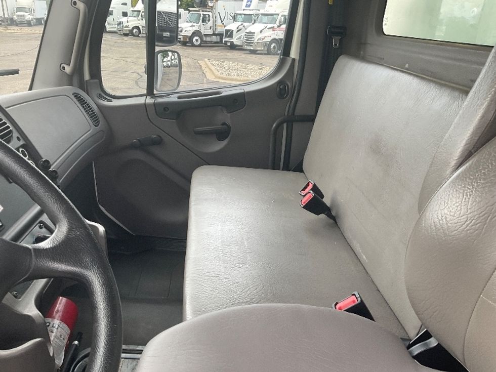 Medium Duty Box Truck-Light and Medium Duty Trucks-Freightliner-2020-M2-Romulus-MI-283,570\n\t\tmiles-$ 36,500 - Image 19