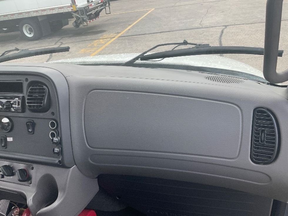 Medium Duty Box Truck-Light and Medium Duty Trucks-Freightliner-2020-M2-Romulus-MI-283,570\n\t\tmiles-$ 36,500 - Image 21