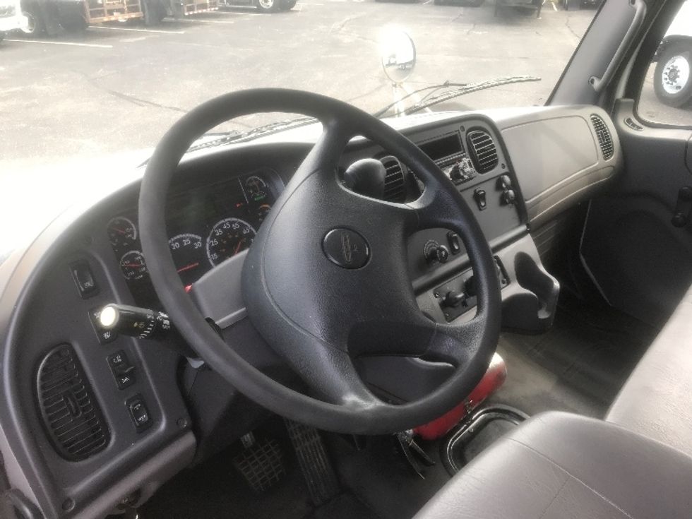 Medium Duty Box Truck-Light and Medium Duty Trucks-Freightliner-2020-M2-Roseville-MN-190,884\n\t\tmiles-$ 47,000 - Image 16