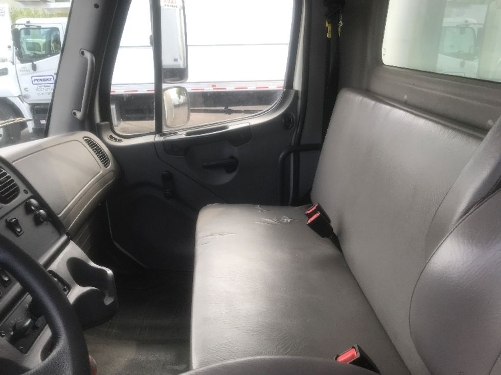 Medium Duty Box Truck-Light and Medium Duty Trucks-Freightliner-2020-M2-Roseville-MN-190,884\n\t\tmiles-$ 47,000 - Image 18