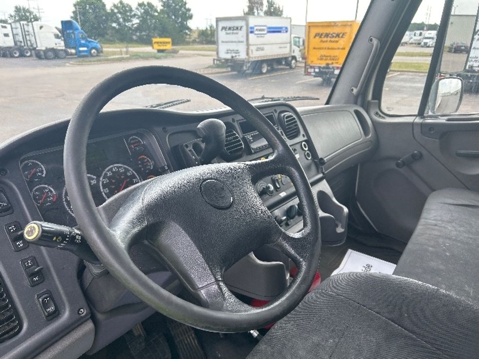 Medium Duty Box Truck-Light and Medium Duty Trucks-Freightliner-2020-M2-Rothschild-WI-302,600\n\t\tmiles-$ 34,500 - Image 17