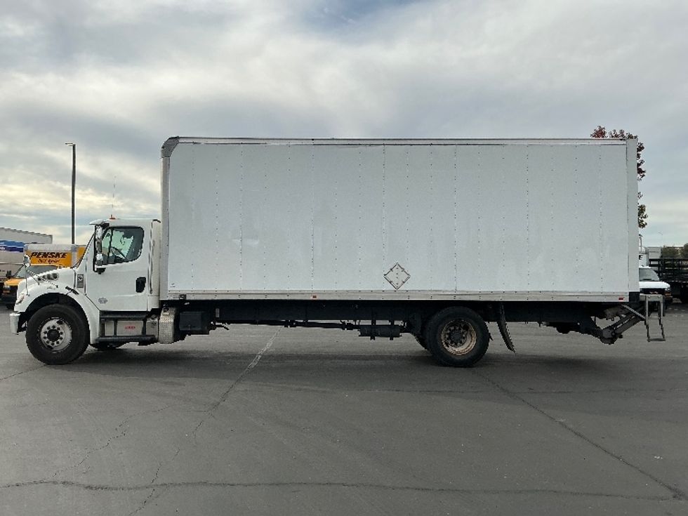 Medium Duty Box Truck-Light and Medium Duty Trucks-Freightliner-2020-M2-Sacramento-CA-245,834\n\t\tmiles-$ 43,250 - Image 4