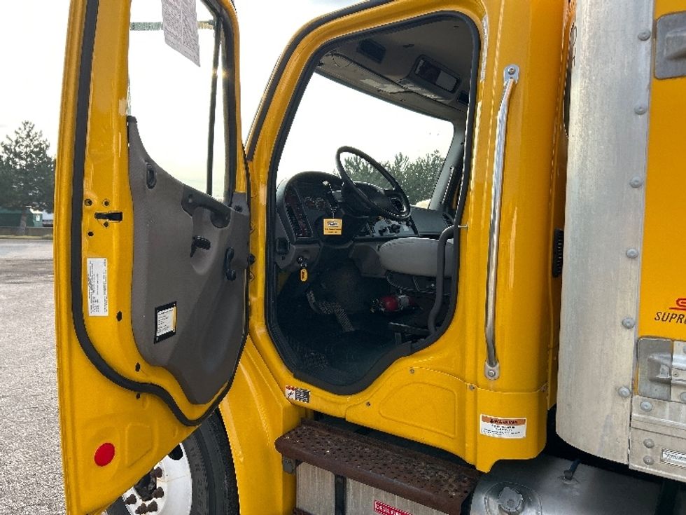 Medium Duty Box Truck-Light and Medium Duty Trucks-Freightliner-2020-M2-Saginaw-MI-165,173\n\t\tmiles-$ 39,500 - Image 16