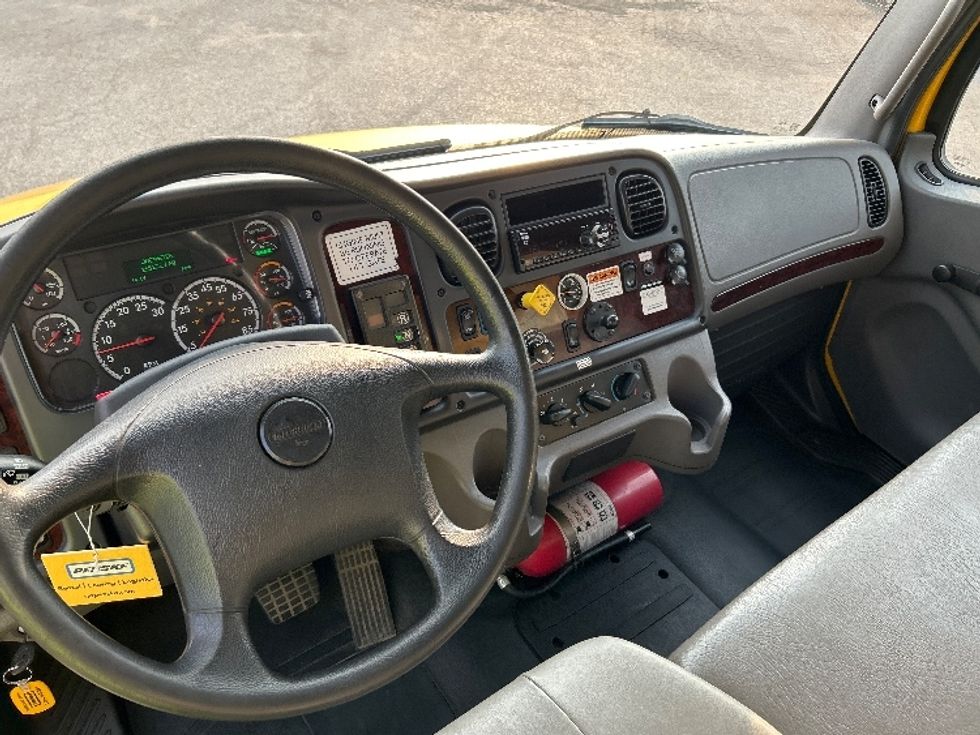 Medium Duty Box Truck-Light and Medium Duty Trucks-Freightliner-2020-M2-Saginaw-MI-165,173\n\t\tmiles-$ 39,500 - Image 17