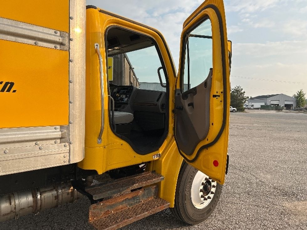 Medium Duty Box Truck-Light and Medium Duty Trucks-Freightliner-2020-M2-Saginaw-MI-165,173\n\t\tmiles-$ 39,500 - Image 20