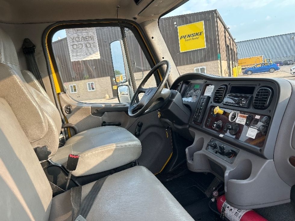 Medium Duty Box Truck-Light and Medium Duty Trucks-Freightliner-2020-M2-Saginaw-MI-165,173\n\t\tmiles-$ 39,500 - Image 22