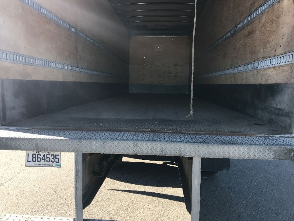 Medium Duty Box Truck-Light and Medium Duty Trucks-Freightliner-2020-M2-Saint Laurent-PQ-144,562\n\t\tkm-$ 93,000 - Image 10