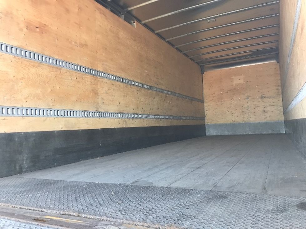 Medium Duty Box Truck-Light and Medium Duty Trucks-Freightliner-2020-M2-Saint Laurent-PQ-144,562\n\t\tkm-$ 93,000 - Image 11