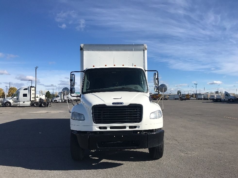 Medium Duty Box Truck-Light and Medium Duty Trucks-Freightliner-2020-M2-Saint Laurent-PQ-144,562\n\t\tkm-$ 93,000 - Image 2