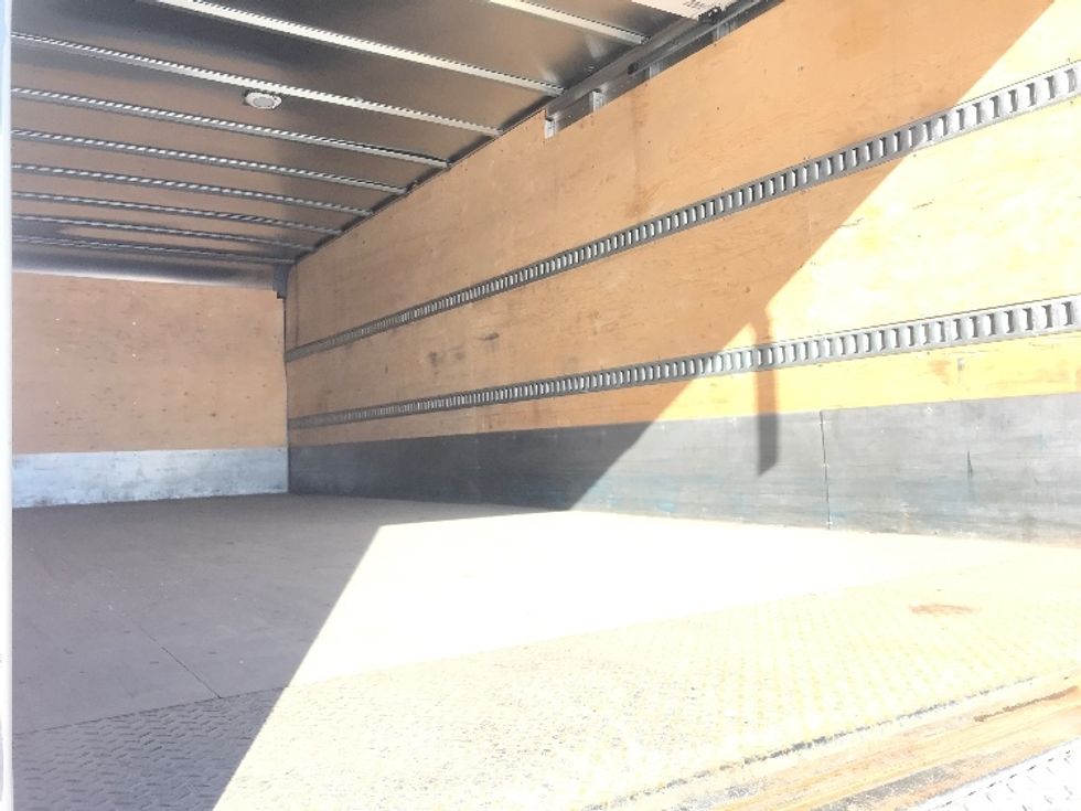 Medium Duty Box Truck-Light and Medium Duty Trucks-Freightliner-2020-M2-Saint Laurent-PQ-167,547\n\t\tkm-$ 65,750 - Image 12