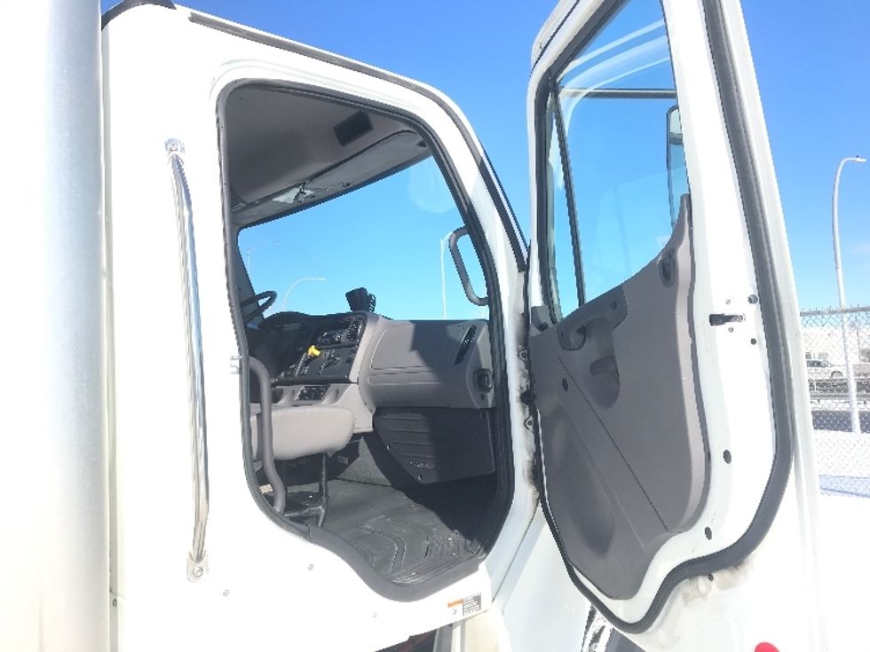 Medium Duty Box Truck-Light and Medium Duty Trucks-Freightliner-2020-M2-Saint Laurent-PQ-167,547\n\t\tkm-$ 65,750 - Image 20