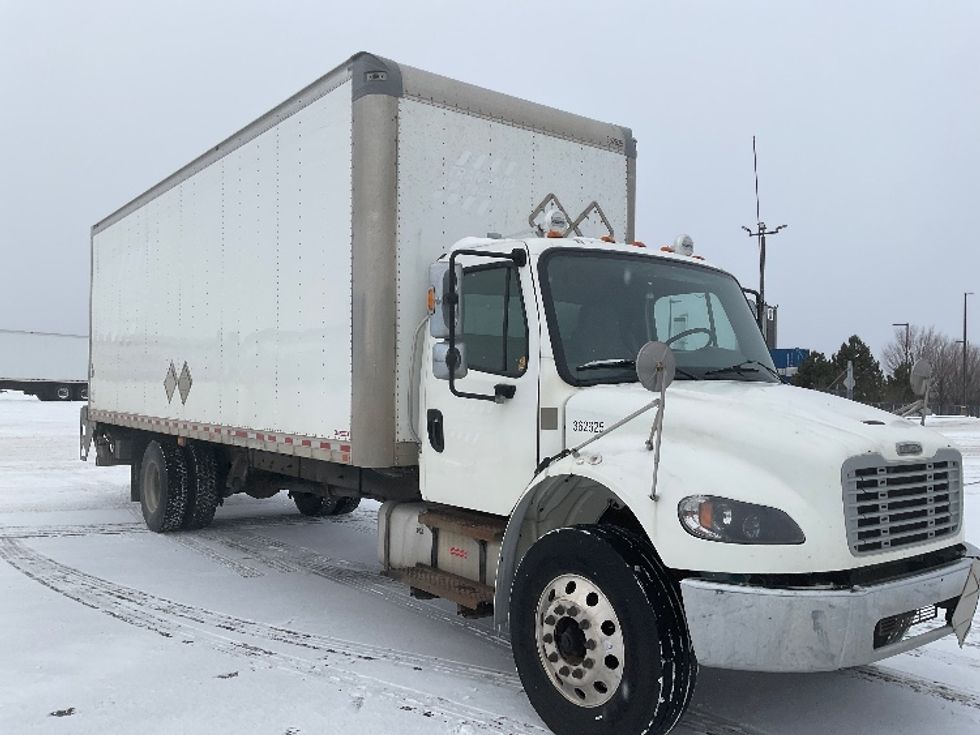 Medium Duty Box Truck-Light and Medium Duty Trucks-Freightliner-2020-M2-Saint Laurent-PQ-304,575\n\t\tkm-$ 57,000 - Image 1