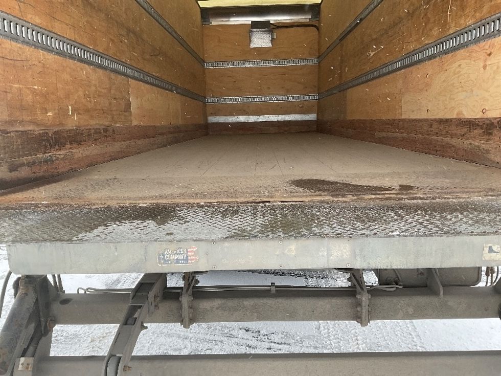 Medium Duty Box Truck-Light and Medium Duty Trucks-Freightliner-2020-M2-Saint Laurent-PQ-304,575\n\t\tkm-$ 57,000 - Image 10