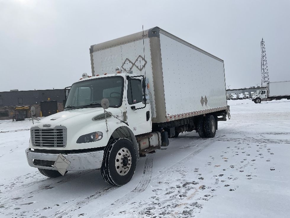 Medium Duty Box Truck-Light and Medium Duty Trucks-Freightliner-2020-M2-Saint Laurent-PQ-304,575\n\t\tkm-$ 57,000 - Image 3